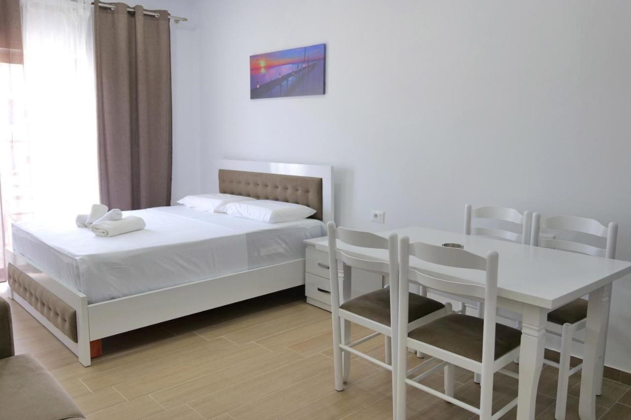 Iljo Apartments Ksamil Exteriér fotografie