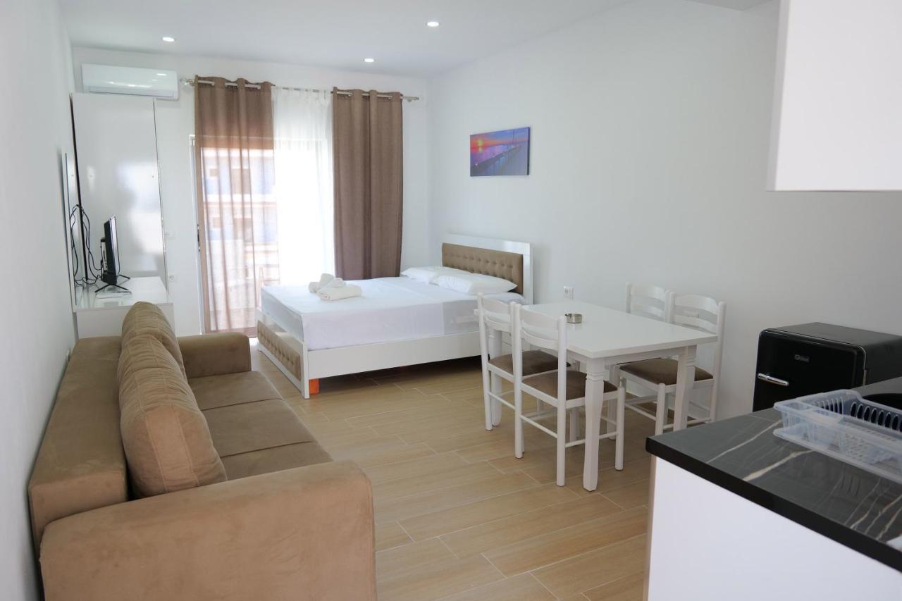 Iljo Apartments Ksamil Exteriér fotografie