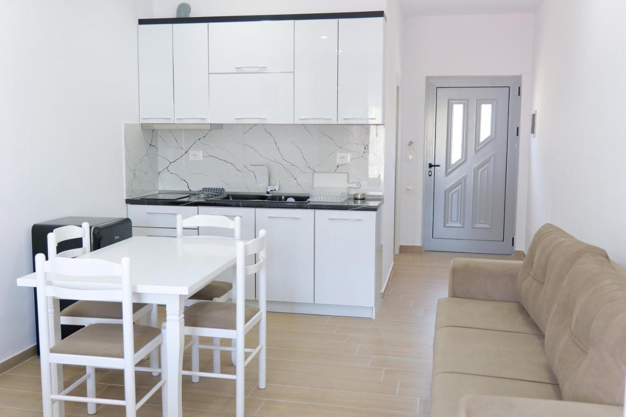 Iljo Apartments Ksamil Exteriér fotografie