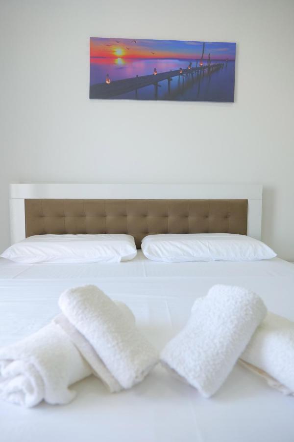 Iljo Apartments Ksamil Exteriér fotografie